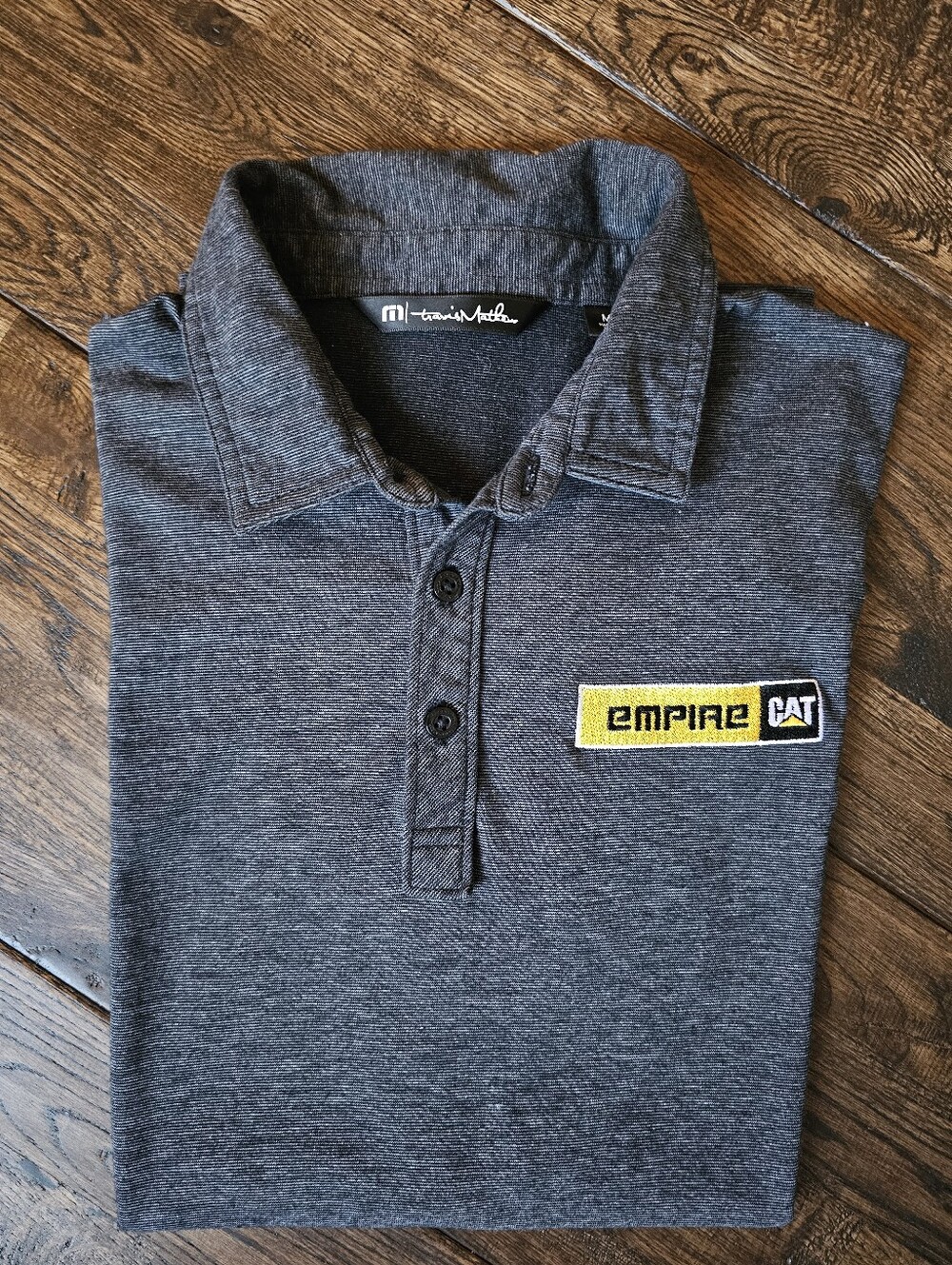 TRAVIS MATHEW MENS POLO SIZE MED
